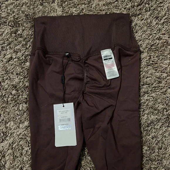 Gymshark- Whitney Simmons V1 Collection - Picture 2 of 3